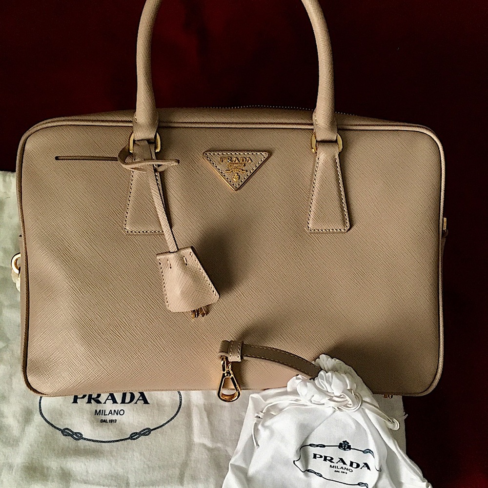 NWT Prada Saffiano Leather Beige Purse Bag